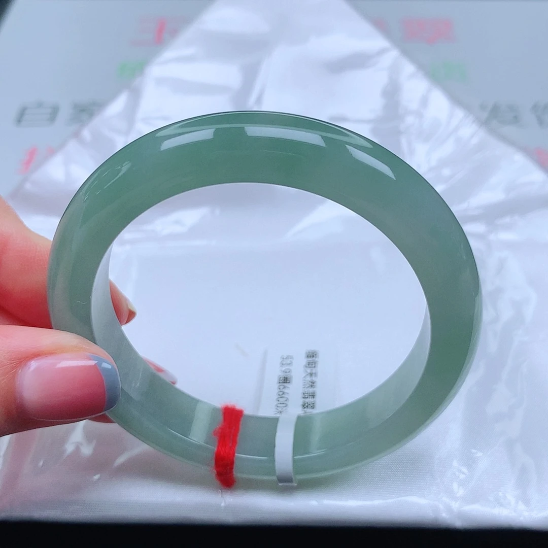 翡翠手镯未镶嵌满色26