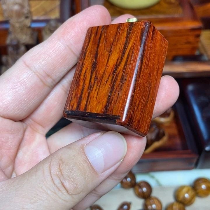 檀香紫檀（小叶紫檀）嘎乌