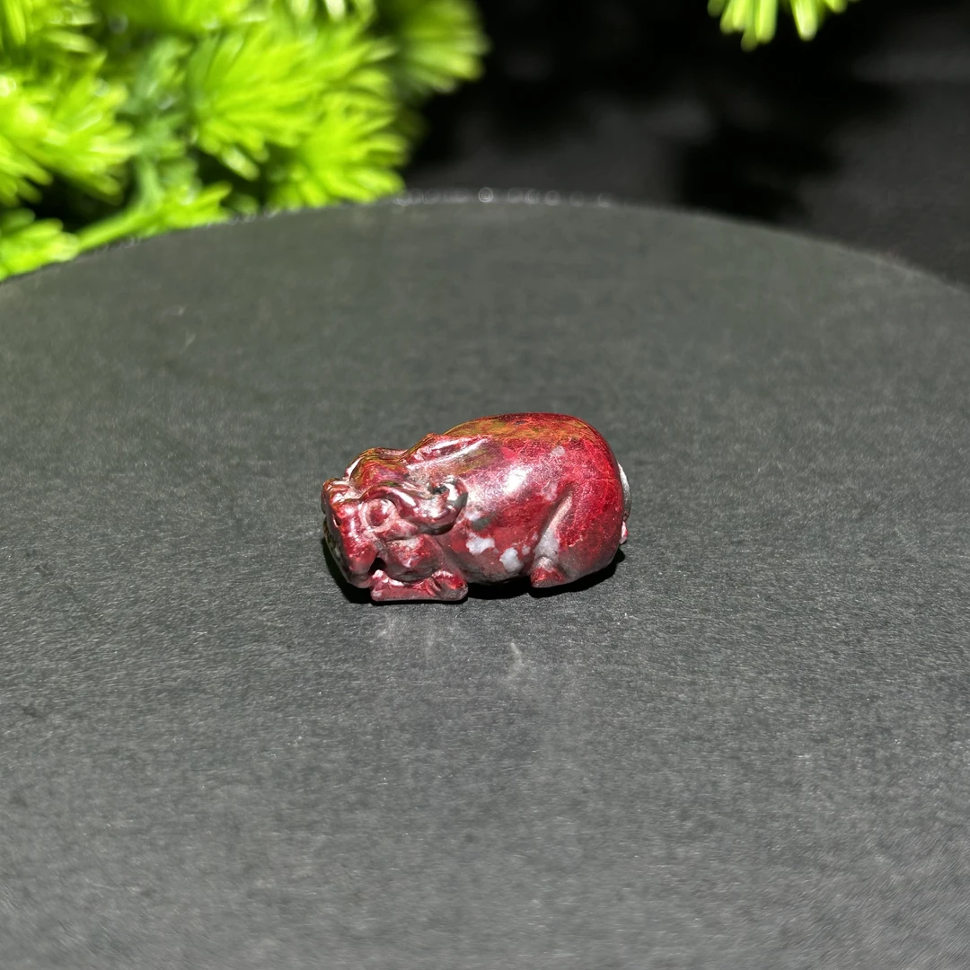 天然辰砂原矿石手工雕刻貔貅吊坠男女款貔貅配饰