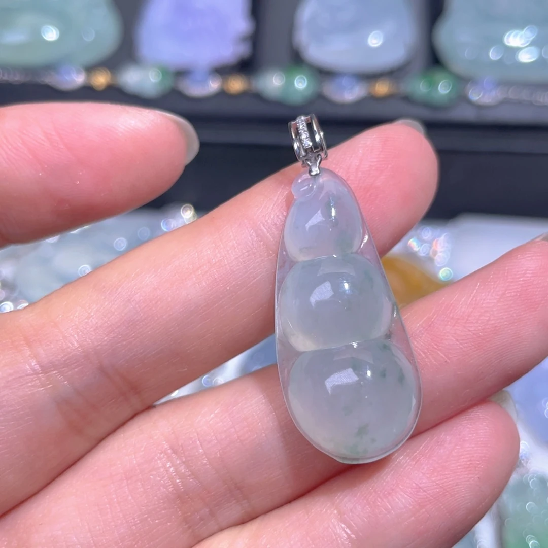 颈饰18K金镶嵌翡翠翡翠