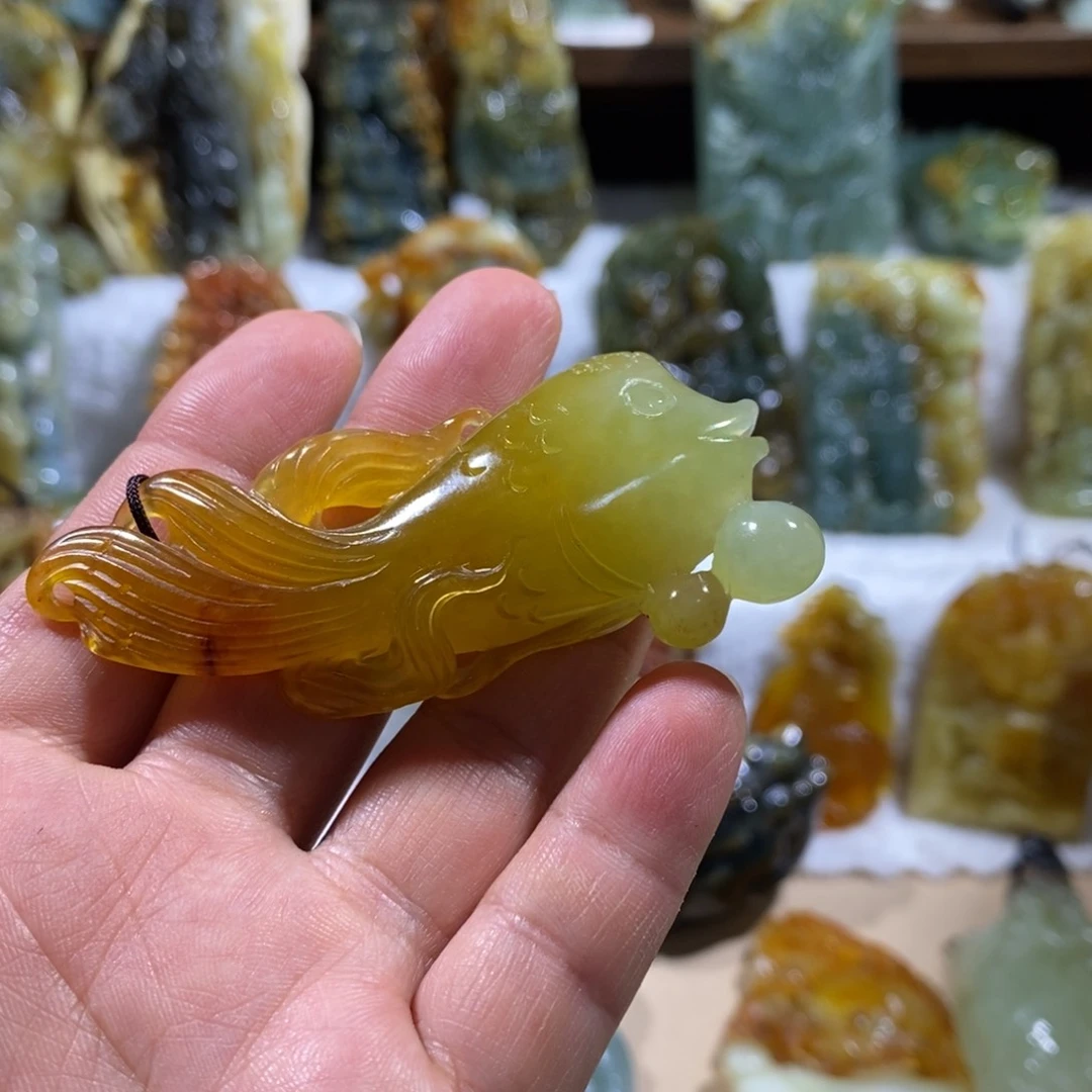 翊***儿蛇纹石玉未镶嵌颈饰