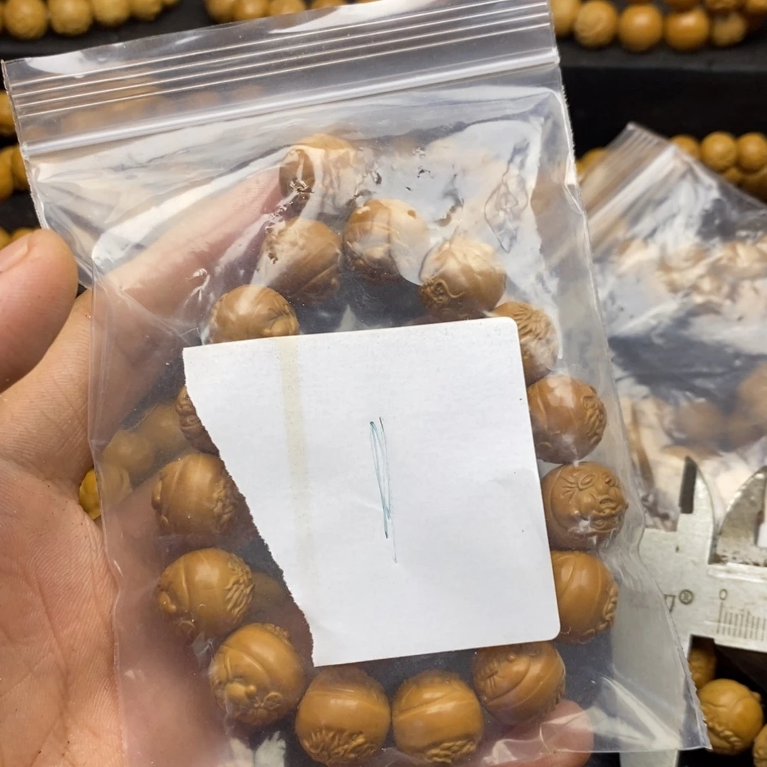 手串猴头核桃直播间