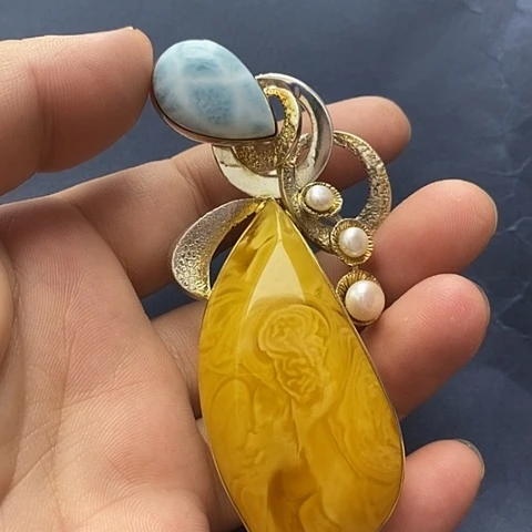 裸石琥珀未镶嵌吊坠