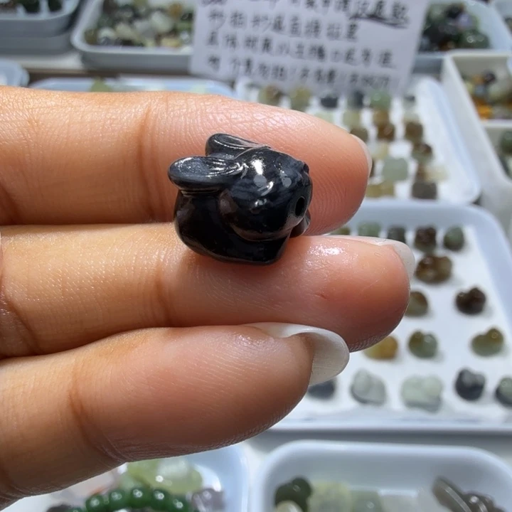 和田玉未镶嵌珠宝奇石