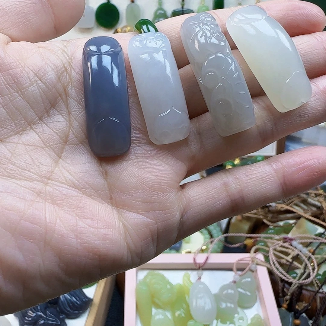 和田玉未镶嵌吊坠(不含链)多样性发1