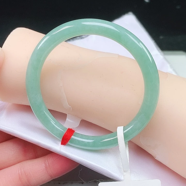 翡翠未镶嵌手镯（圆镯）139