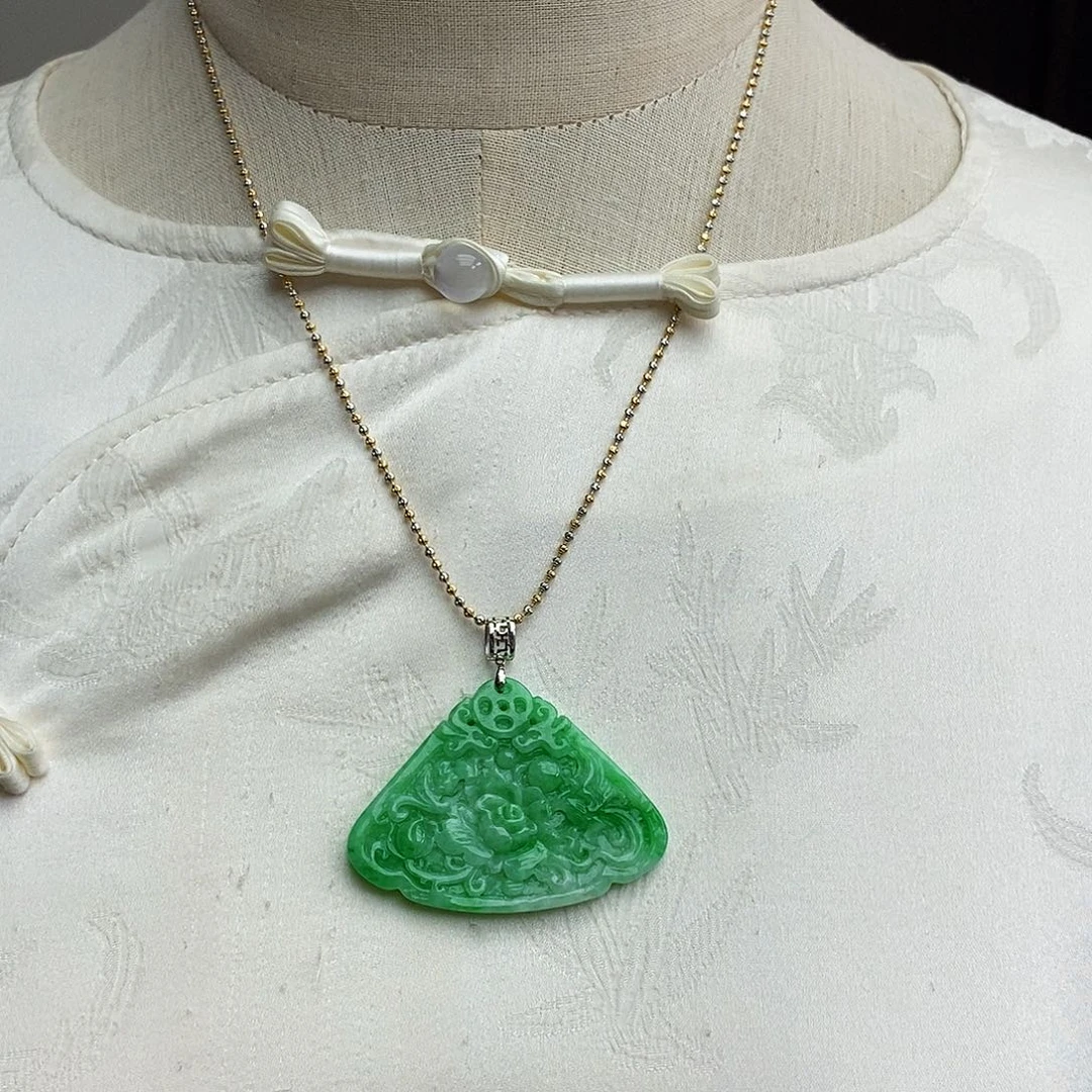翡翠颈饰18K金镶嵌天然