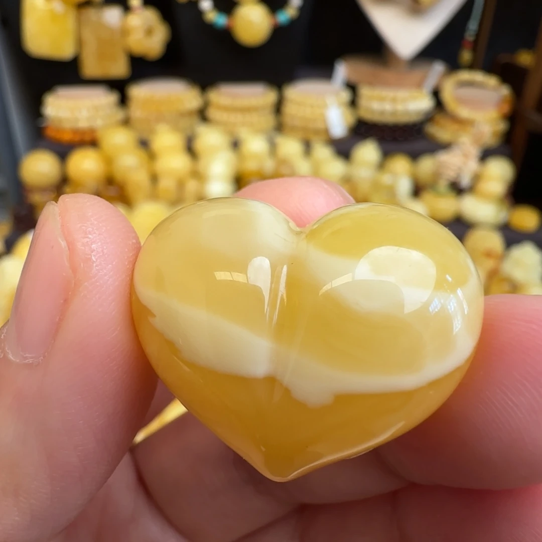 琥珀未镶嵌吊坠(赠链)天然俄料瓷白妖花蜜蜡屁桃爱心吊坠