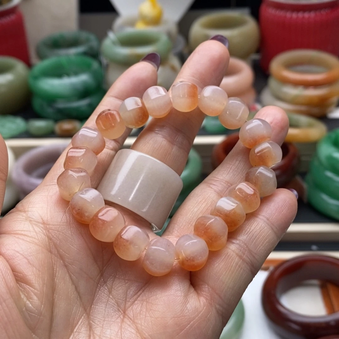 石英岩玉未镶嵌手镯