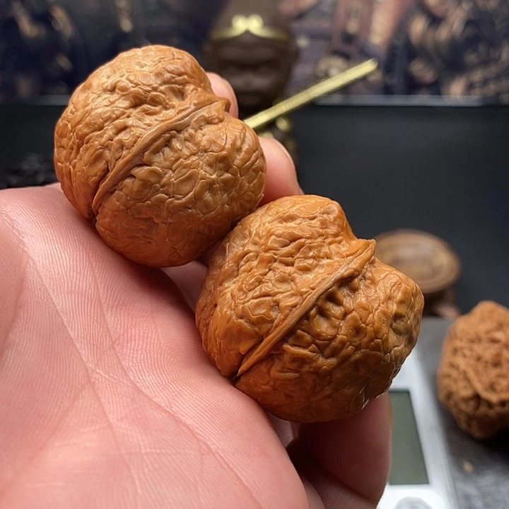 把件文玩核桃翘尖小元宝