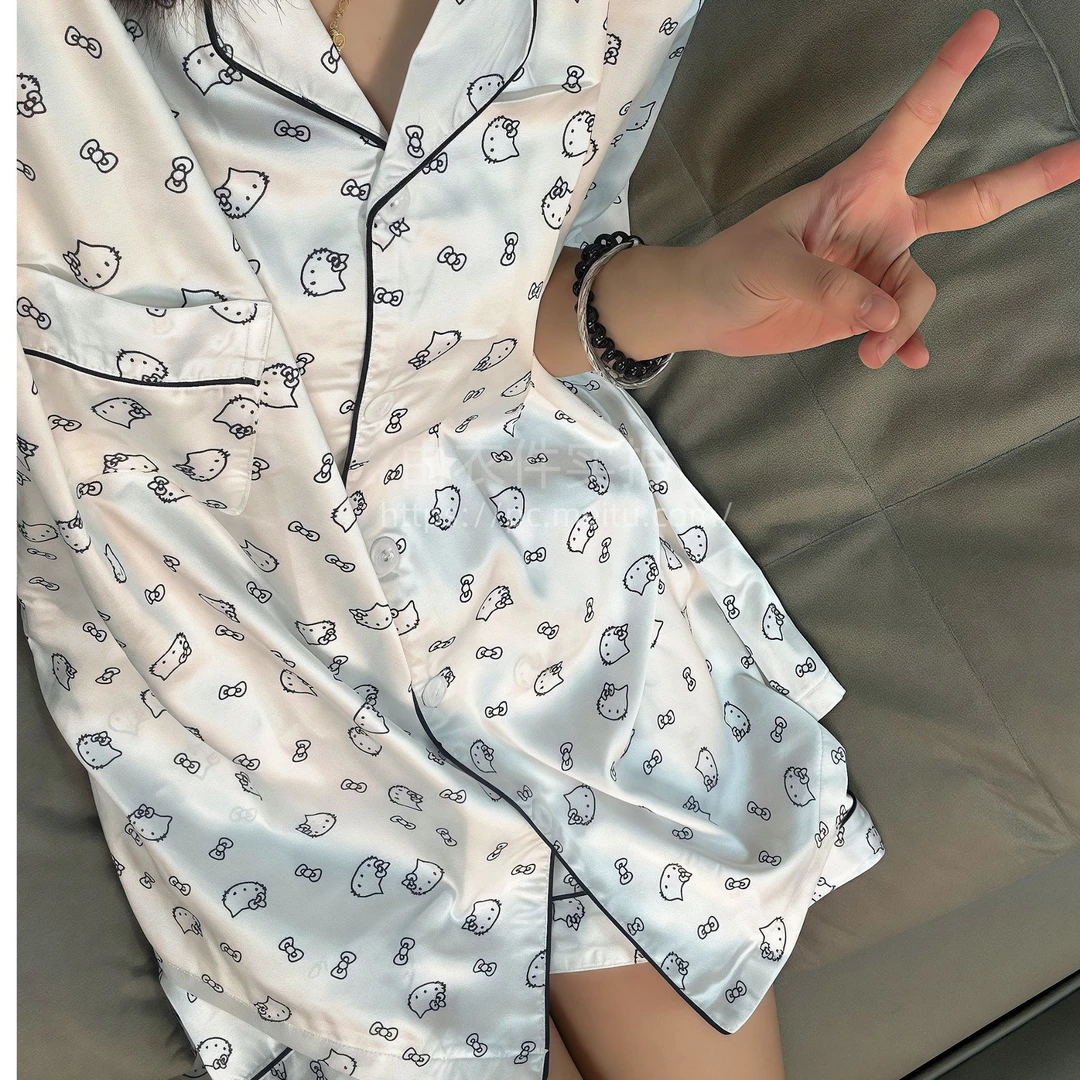 新款睡衣女夏季冰丝薄款短袖三件套装可爱宽松大码仿真丝绸休闲服