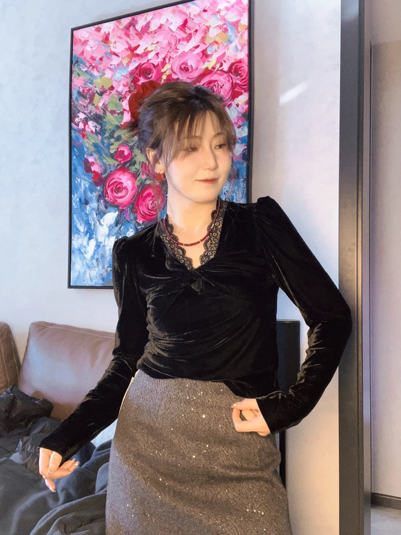 时尚网红黑丝绒打底