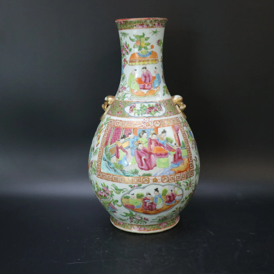 Lot.25121264清咸丰广彩开窗人物故事琵琶尊 高：约35.8cm