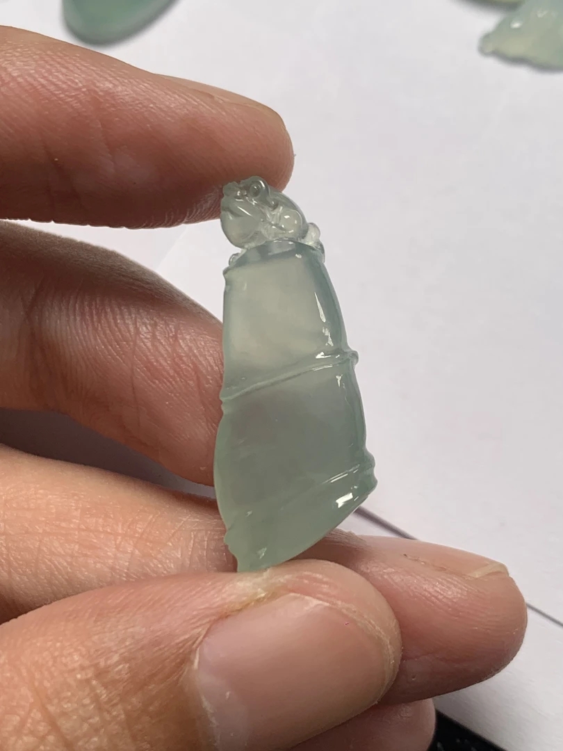 天然缅料翡翠a货 冰晴竹节28.5×11.6×6.8mm