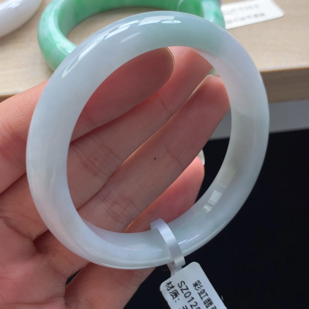 未镶嵌手镯翡翠༒****?手镯