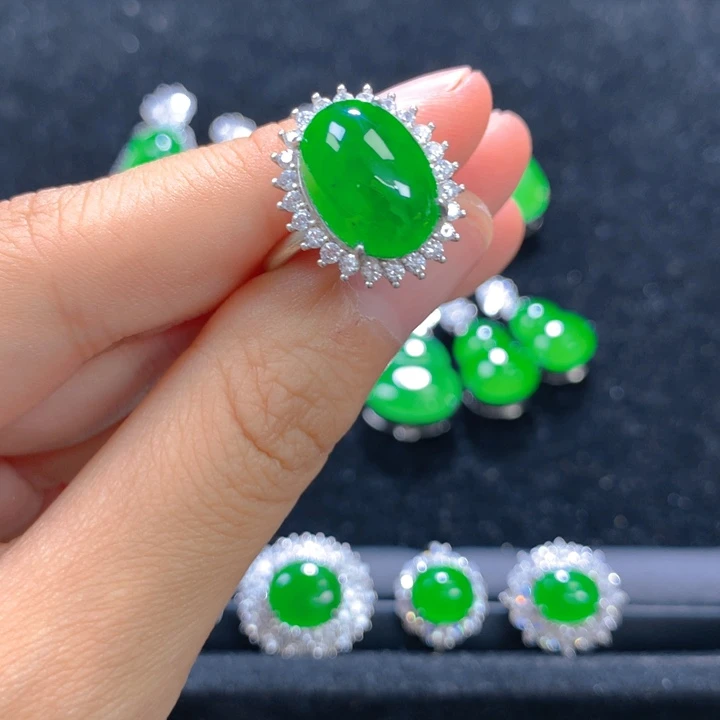 翡翠戒指银S925镶嵌一个