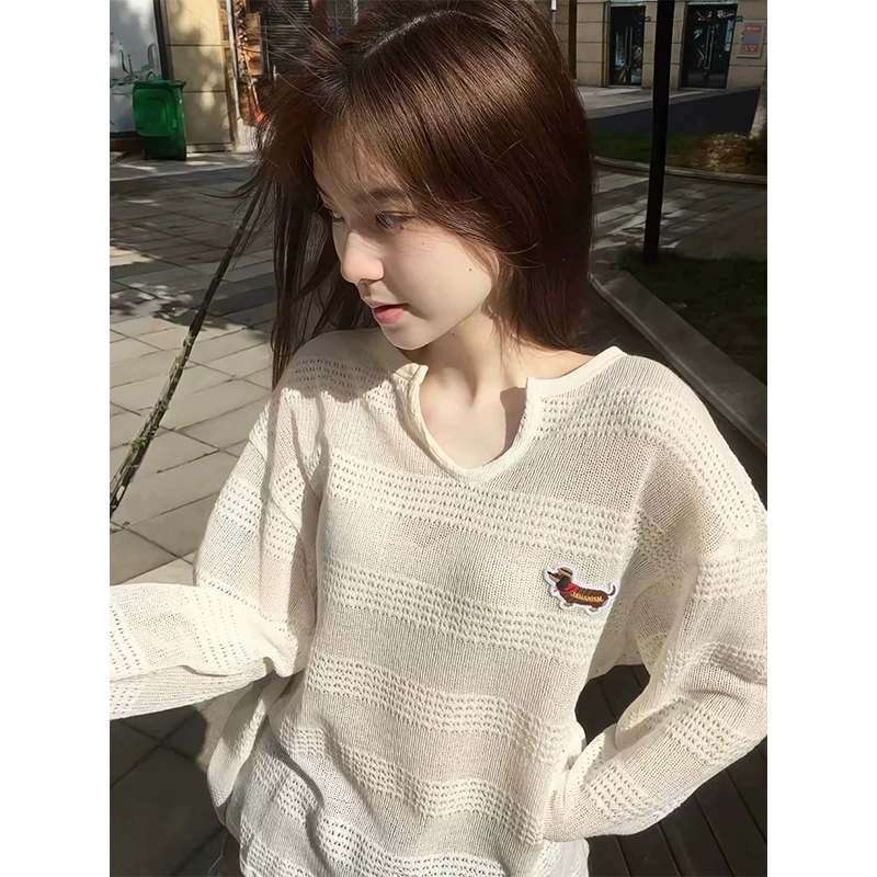 夏季设计感女学生镂空刺绣V领长袖宽松落肩袖T恤韩版休闲防晒罩衫