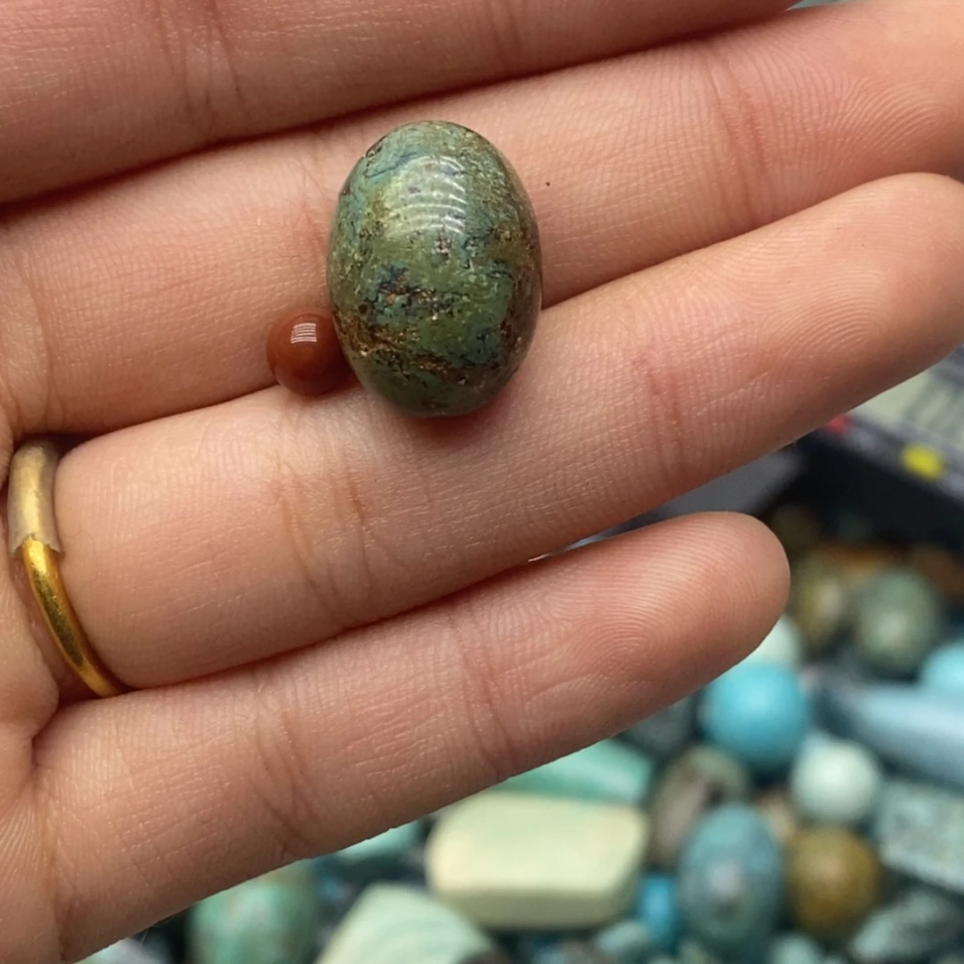 南红玛瑙未镶嵌珠宝奇石