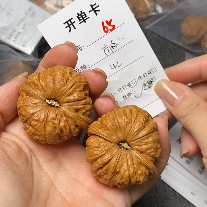 文玩核桃把件65哈哈哈