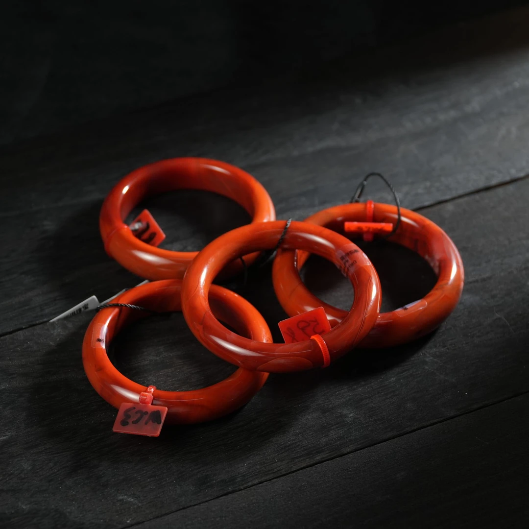 【老掌柜讲珠宝】南红满肉满色典藏级手镯/多样性发一件/孤品