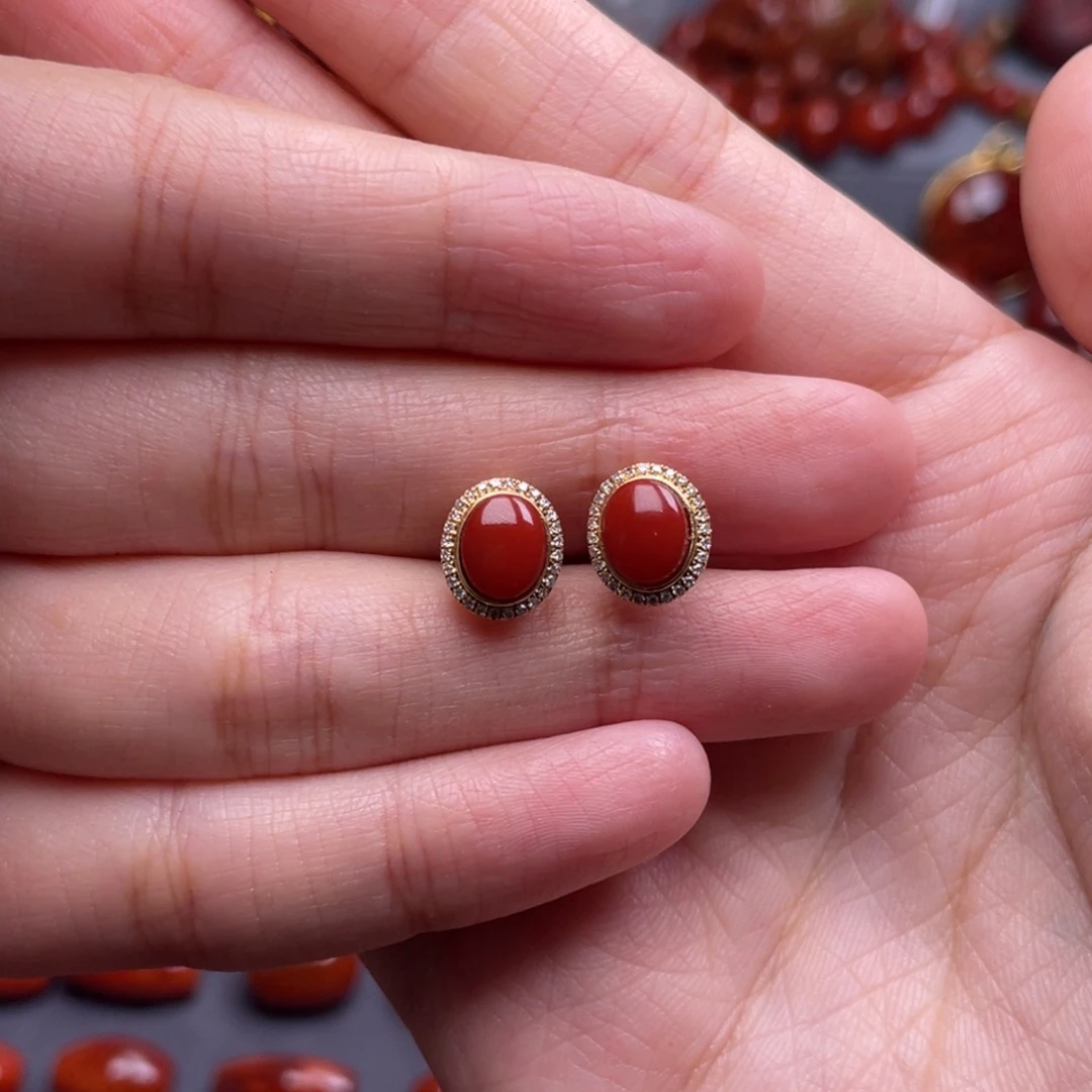 南红玛瑙18K金镶嵌珠宝奇石耳钉