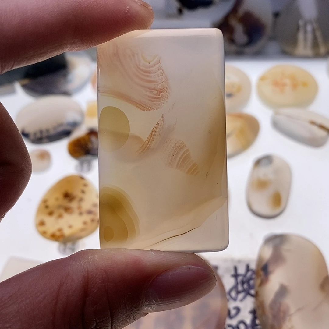 未镶嵌玛瑙/玉髓珠宝奇石