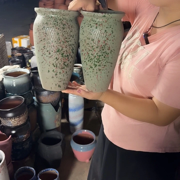 14/25瑕疵两个盆子