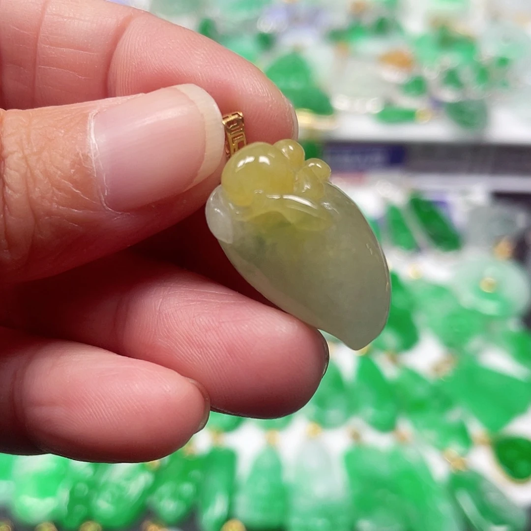 吊坠(不含链)18K金镶嵌翡翠