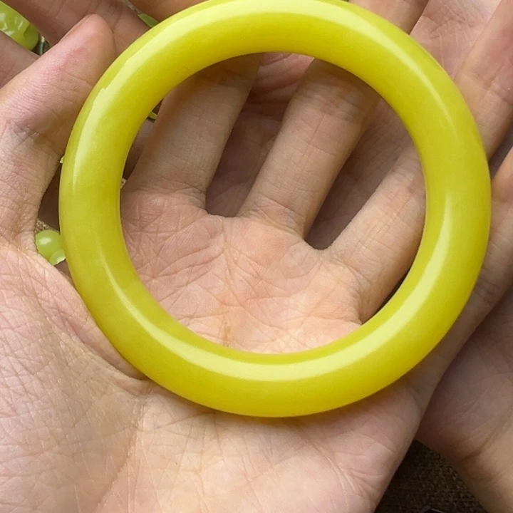 春***》纯天然新疆黄玉手镯58圈口