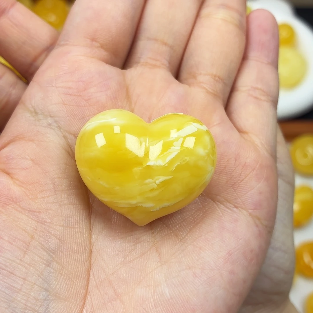 未镶嵌颈饰蜜蜡焦皮妖花爱心