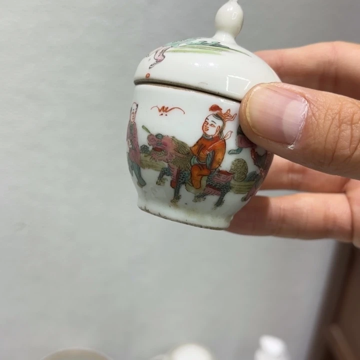 看***眼摆件陶精美的陶瓷摆件……