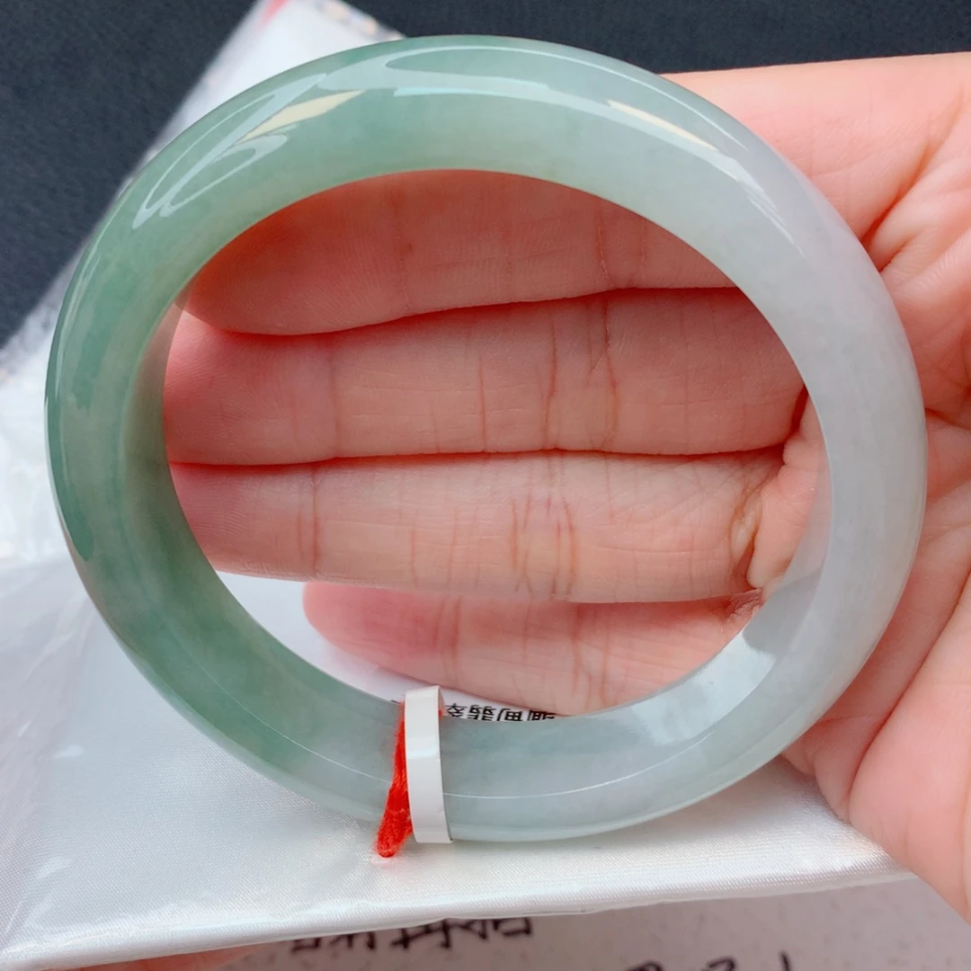 翡翠未镶嵌手镯59圈 油青底半山水意境