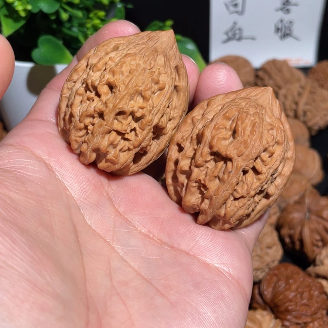 文玩核桃把件40大沽石