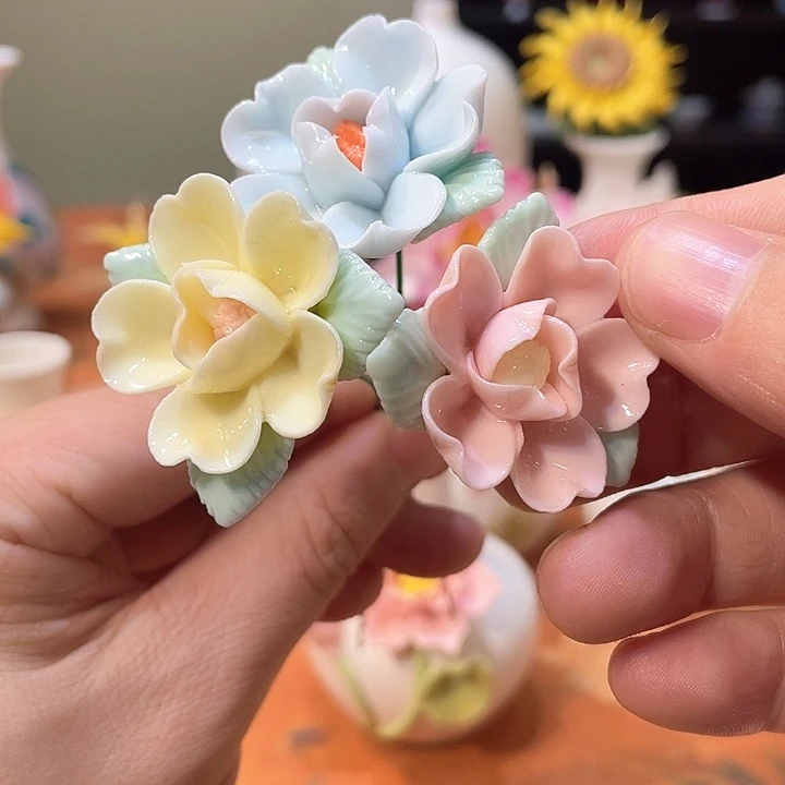 手工陶瓷精致摆件