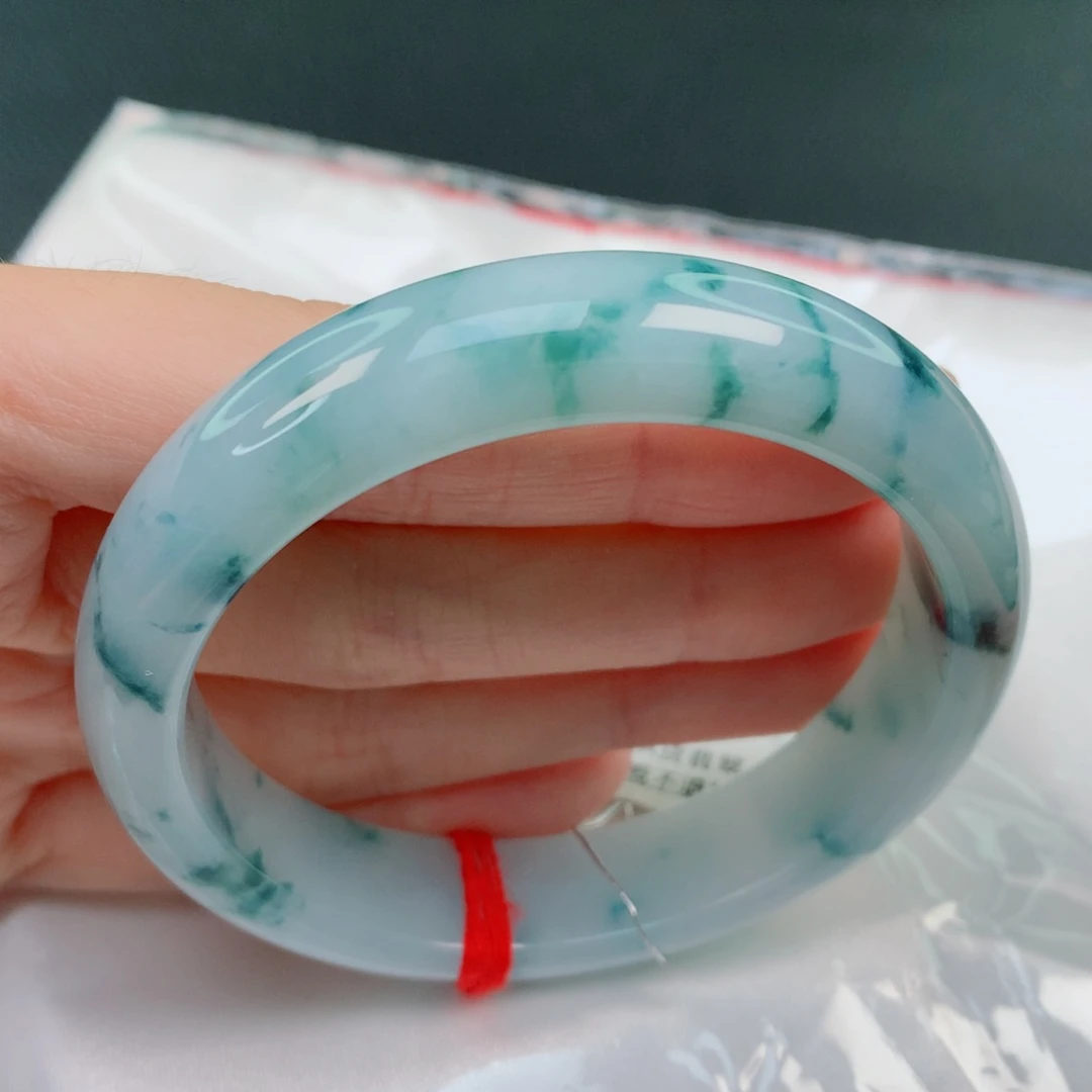 翡翠手镯未镶嵌55.2正圈，满蓝花，细糯化