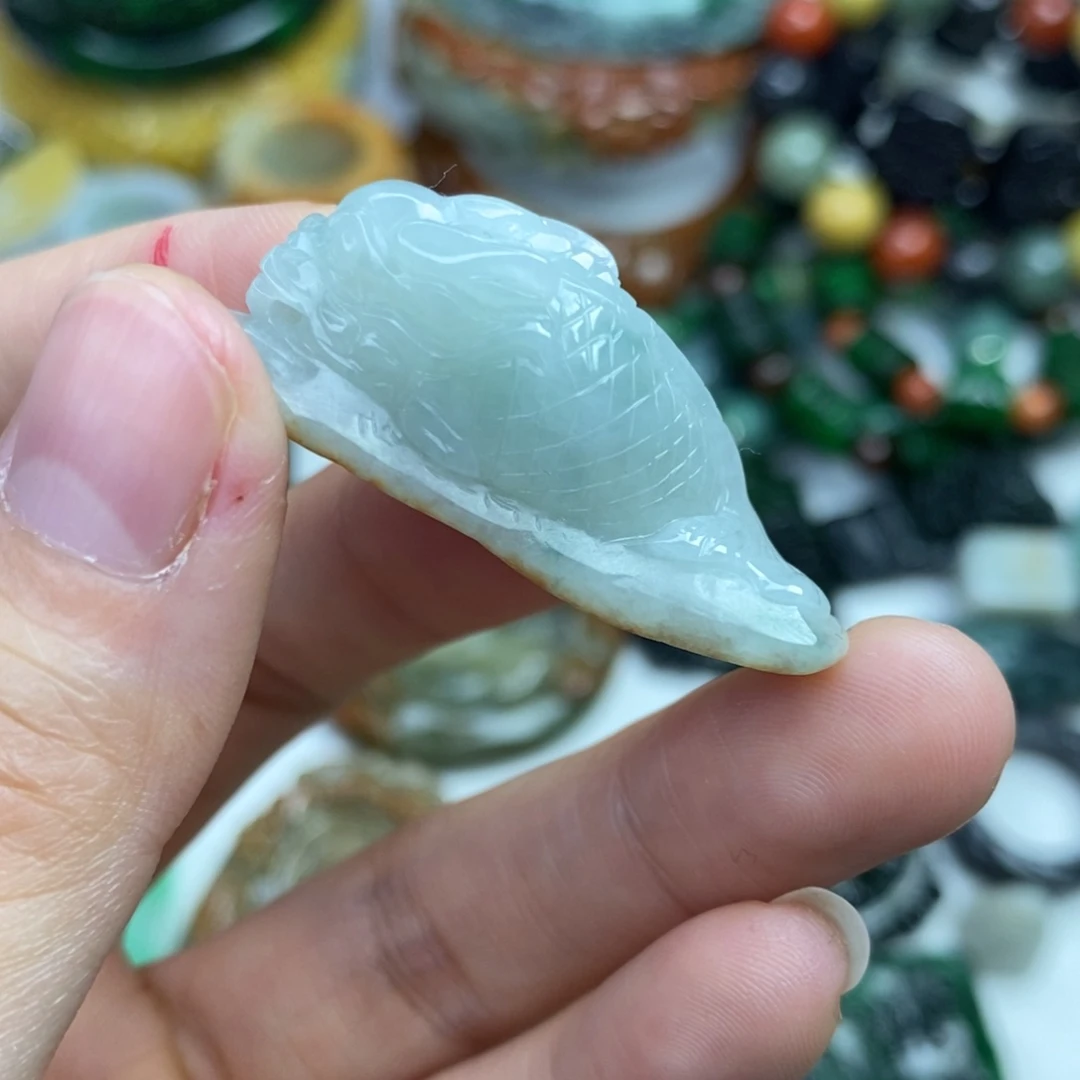 颈饰未镶嵌翡翠吊坠