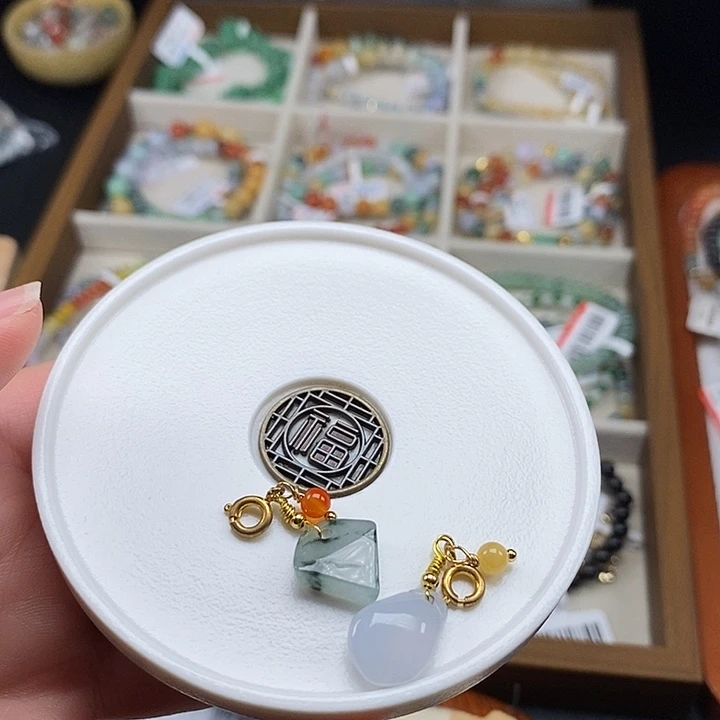 翡翠未镶嵌手串翡翠小滴溜任选一无鉴赏35