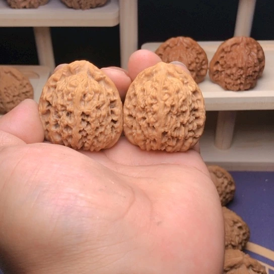 文玩核桃吊坠a****a南疆石40