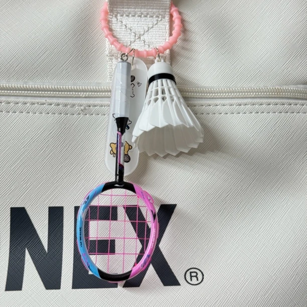 【成品Pro版羽毛球拍，包包、小熊、卡皮】