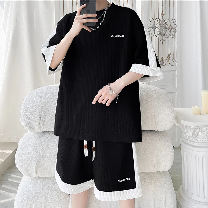 轻奢痞帅男装纹理感新款冰丝宽松休闲套装男士夏季短袖短裤两件套