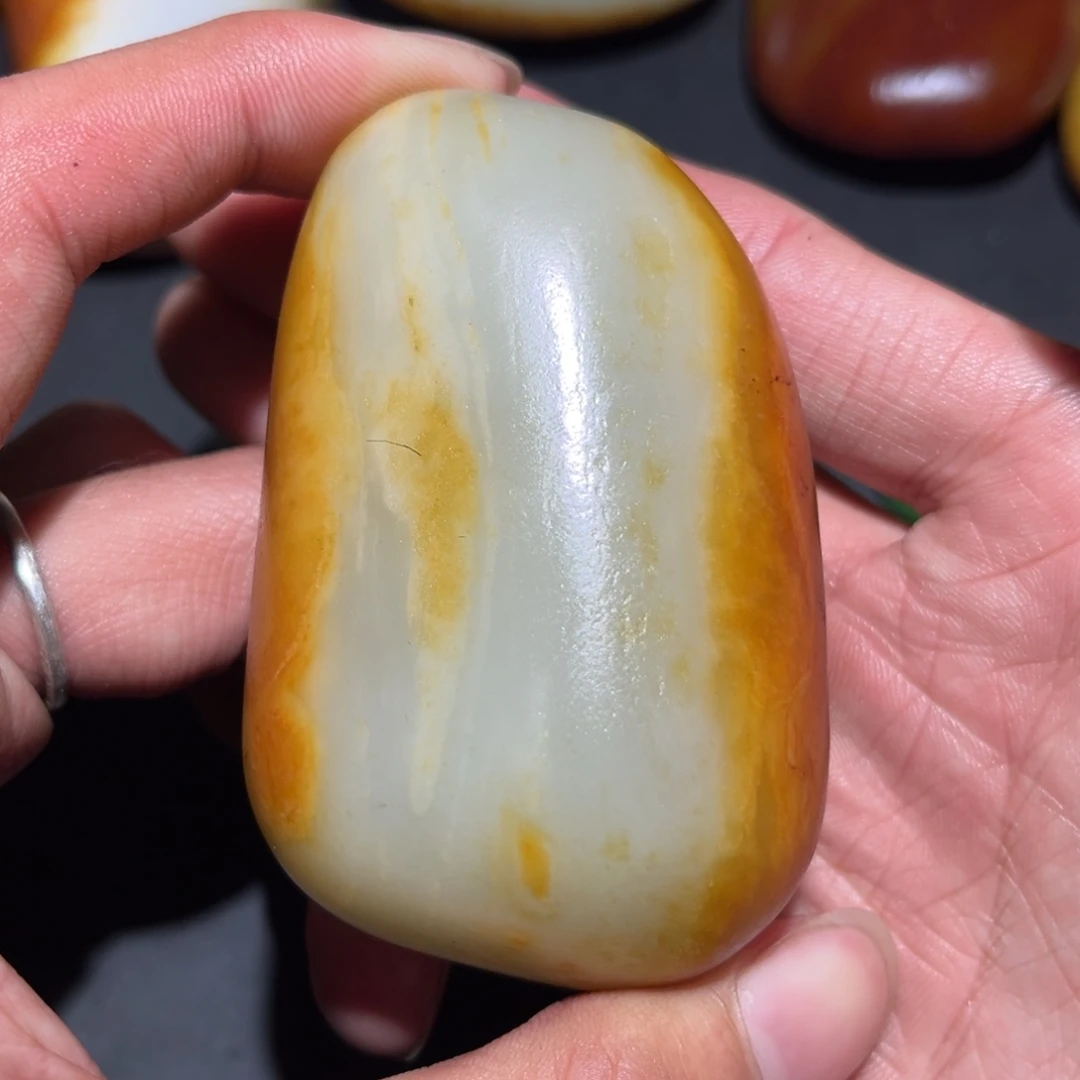 和田玉未镶嵌珠宝奇石