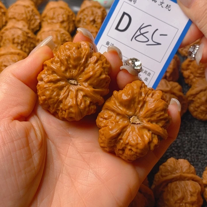 把件文玩核桃何***?蛤蟆