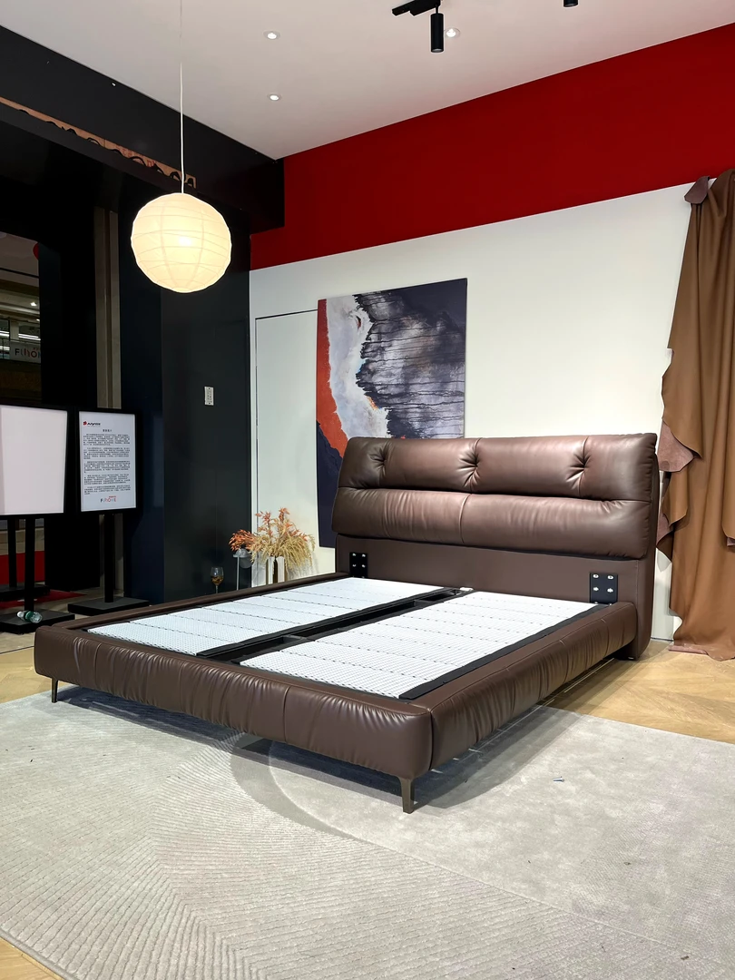 爱意酒窝款#意式现代简约主卧室床舒适靠包极简真皮轻奢婚床