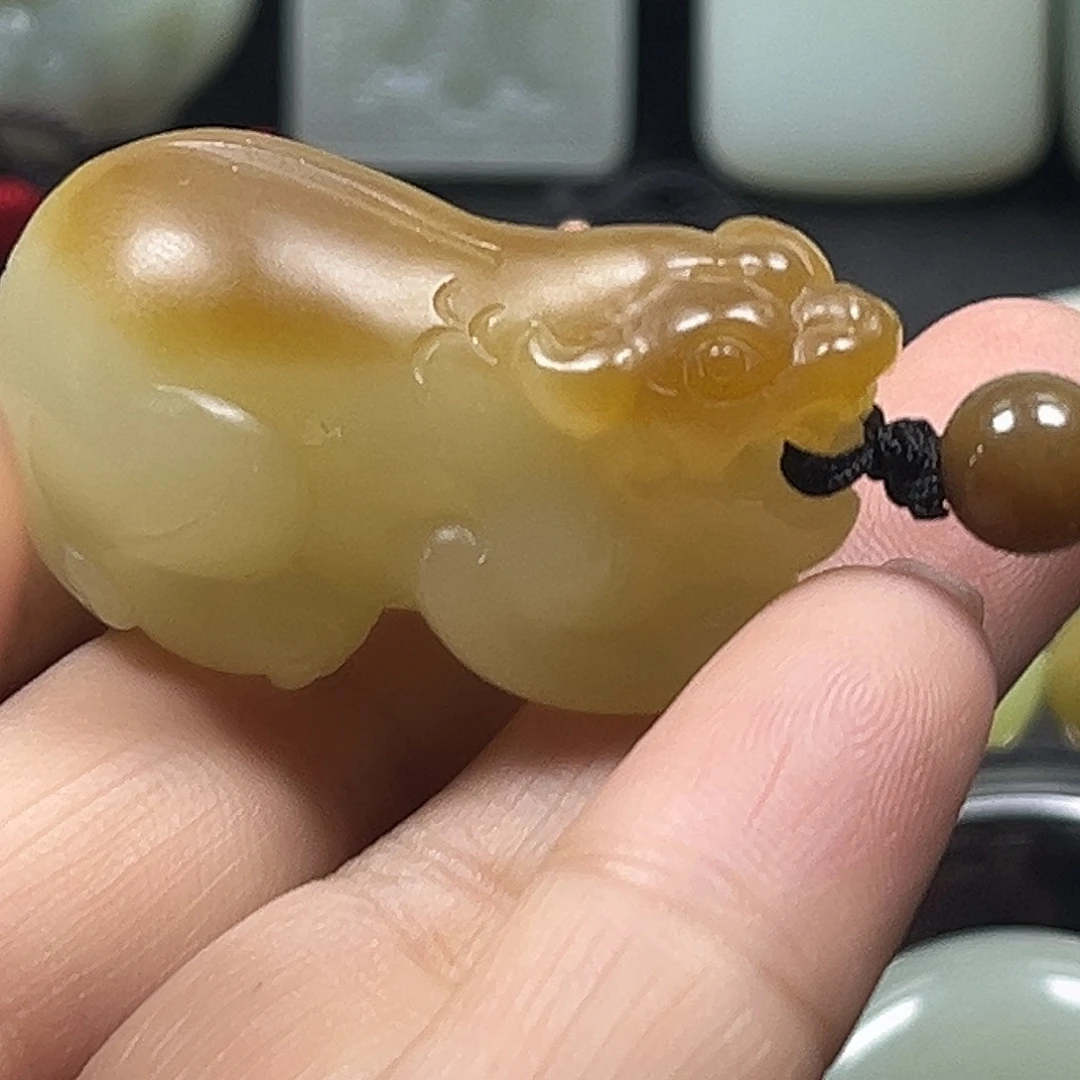 和田玉（糖玉）未镶嵌吊坠(不含链)