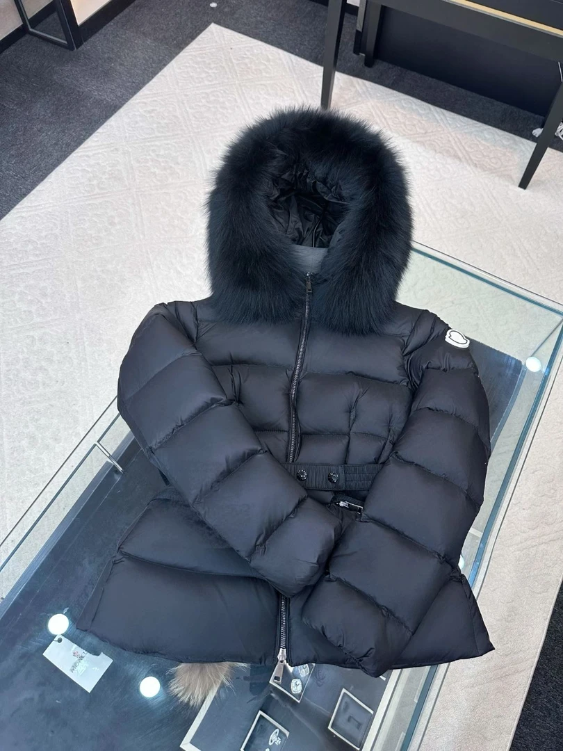 25年 秋冬新款 时尚休闲收腰黑白毛领蚂蚁腰 羽绒服 XK-026