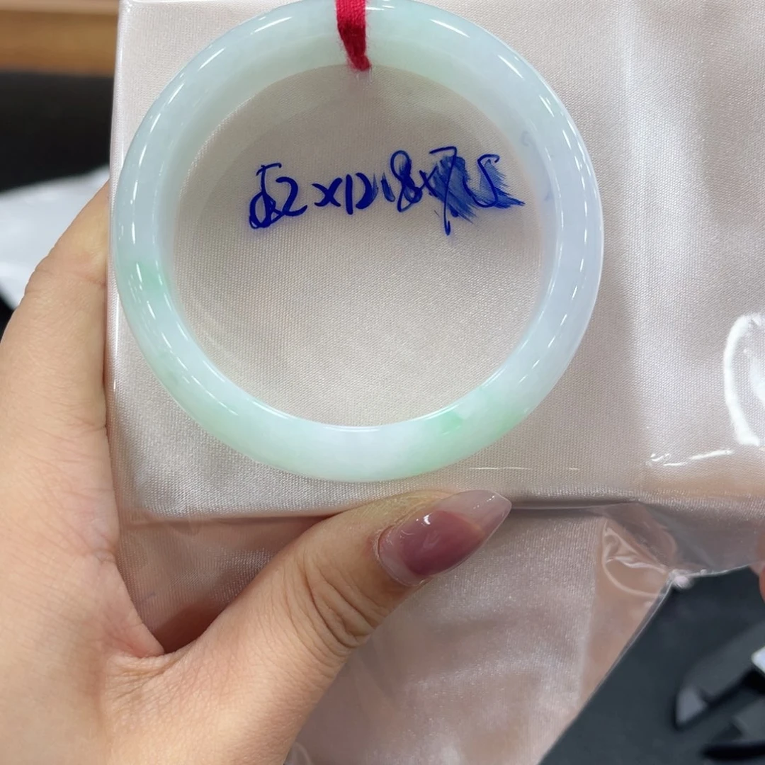 未镶嵌手镯翡翠翡翠