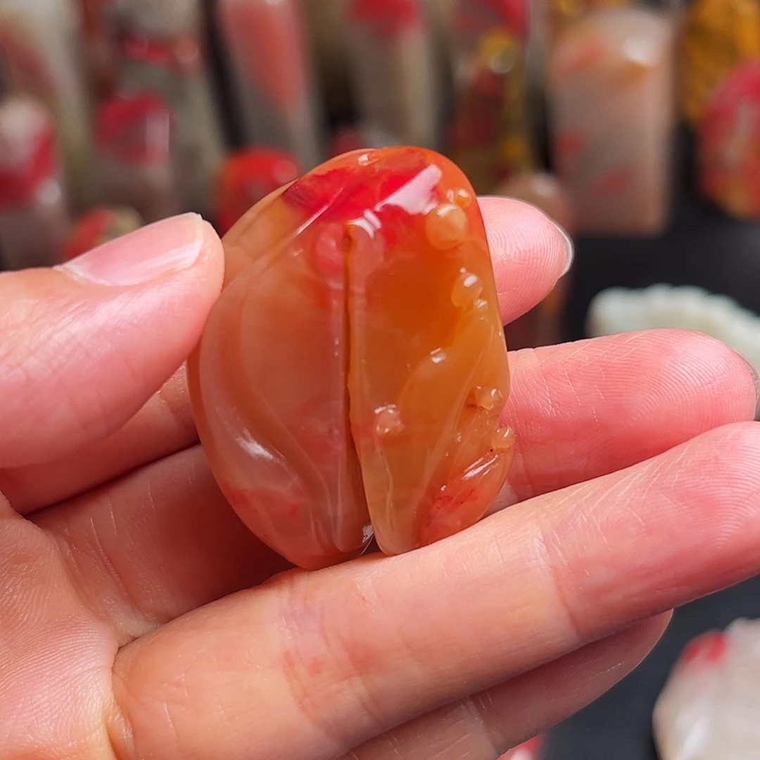 巴林石其他鸡血石挂件