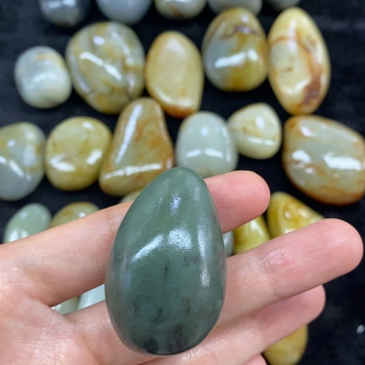 未镶嵌和田玉（糖玉）挂件