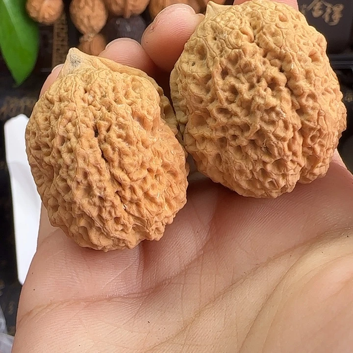 枫***林文玩核桃吊坠珍珠蟾王福利39