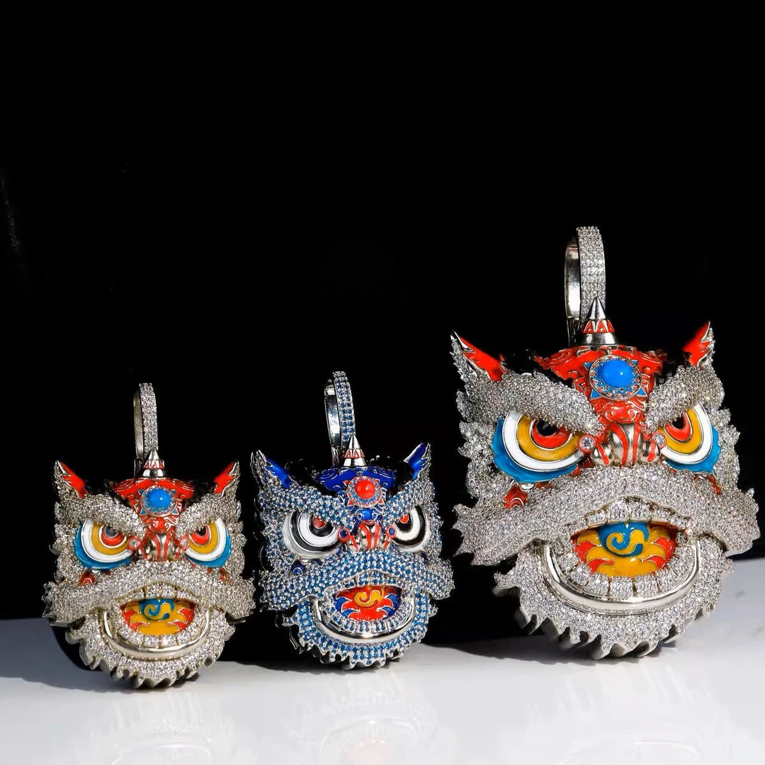 铜合金锆石吊坠 创意古风醒狮嘻哈荧光狮子头项链铜镶嵌锆石潮流